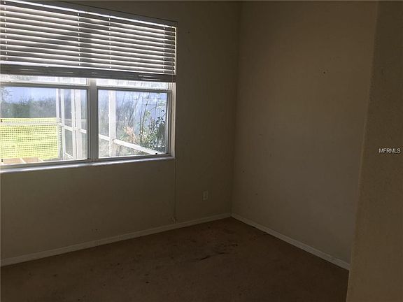 5th image of 401 Vine Cliff St