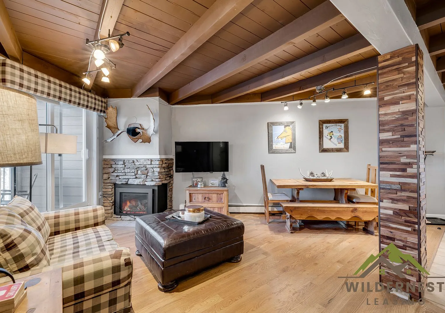 Treehouse Condo - 2 Bedroom/2 Bath Inviting Condo w/All Utilities On Bus Route — Photo 4