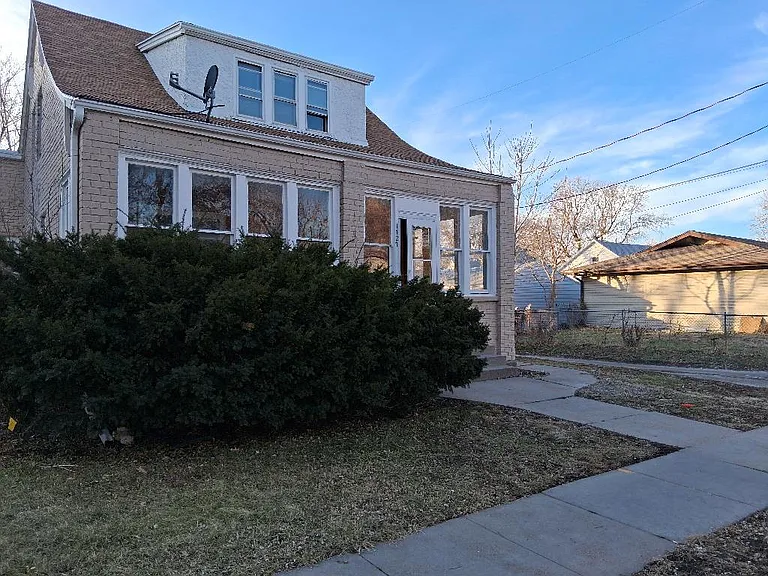 1727 S 15th St — Photo 1