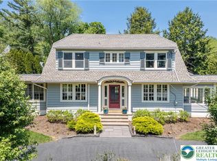 2770 S Delaware Dr, Easton, PA 18042