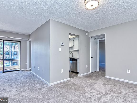 3rd image of 10210 Bushman Dr APT 322