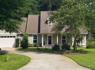 90 Hawthorn Dr, Pawleys Island, SC 29585