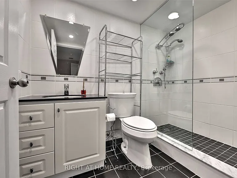 717 Bay St #906 — Photo 12