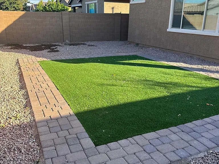1318 E Irwin Ave — Photo 3