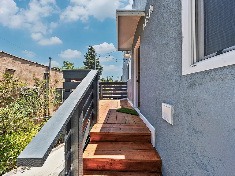 1431 Silver Lake Blvd #1/2 — Photo 7