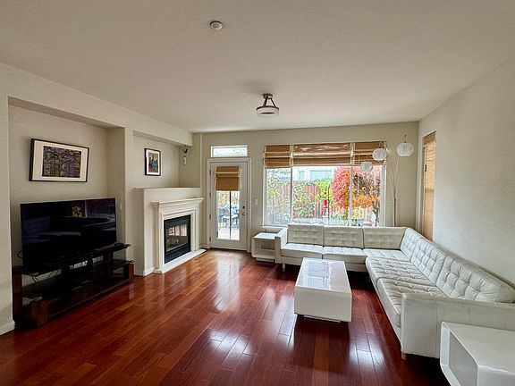 4th image of 36155 Crystal Springs Dr
