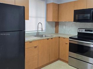6175 NW 186th St APT 312, Hialeah, FL 33015