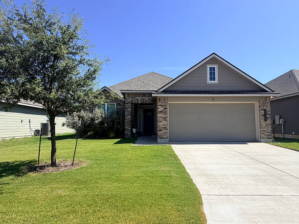 3039 Dade Loop