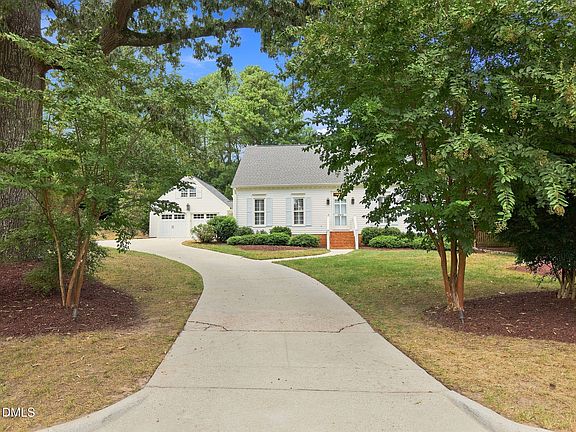 3rd image of 2905 Augusta Ct