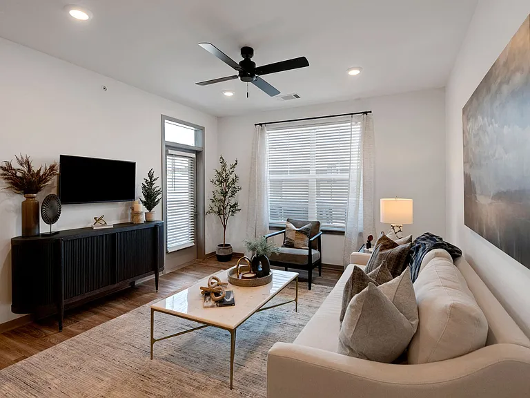 The Depot Luxury Apartments — Photo 18