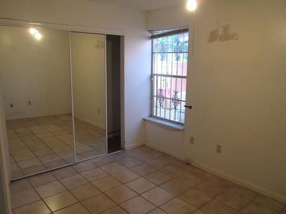 5th image of 18622 NW 46th Ave