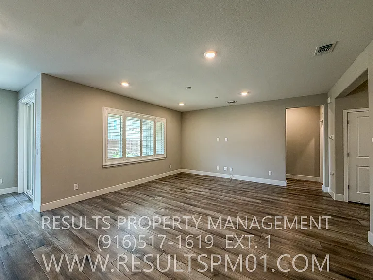 587 River St — Photo 13