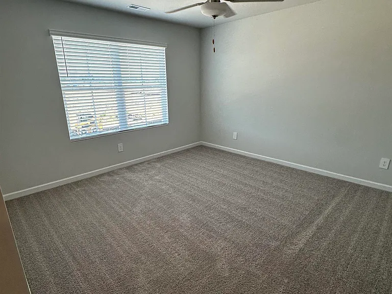 4113 Hudson Ct — Photo 9