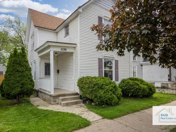 1136 Davis Ave NW, Grand Rapids, MI 49504