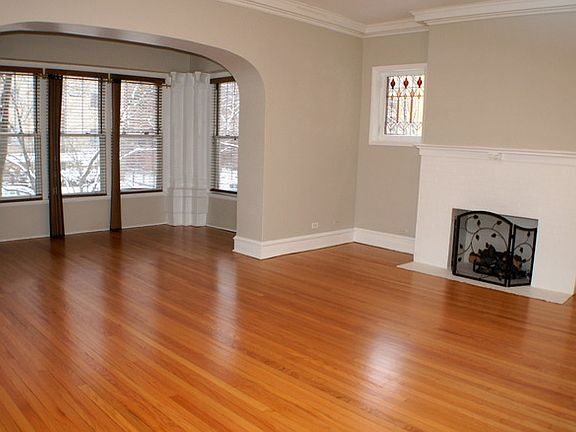 2nd image of 5625 N Kenmore Ave APT 1N