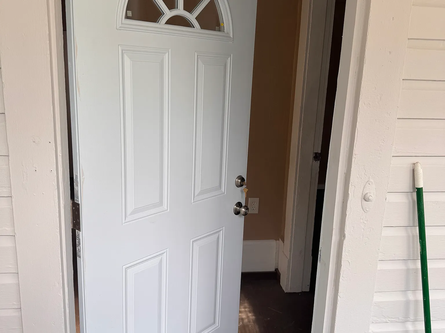 3 bed, 960 sqft, $1,250 — Photo 3