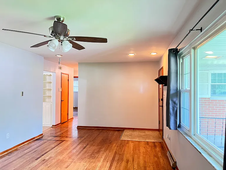 8141 Valley Estates Dr — Photo 10