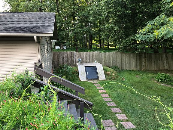 5th image of 2059 Mullins Ln