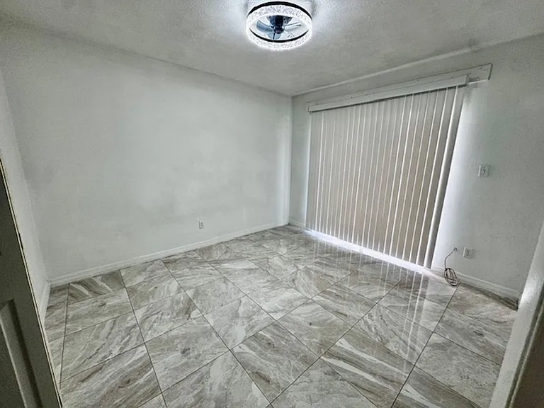 1245 SE 8th St #101-A — Photo 5