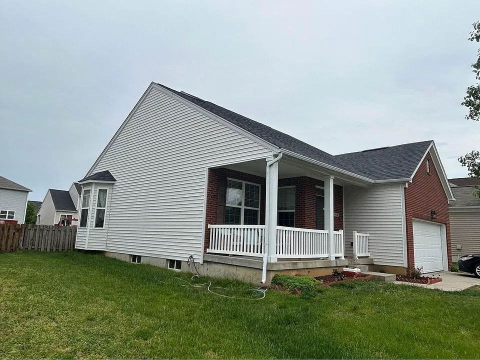 3 bed, 1829 sqft, $2,450 — Photo 3