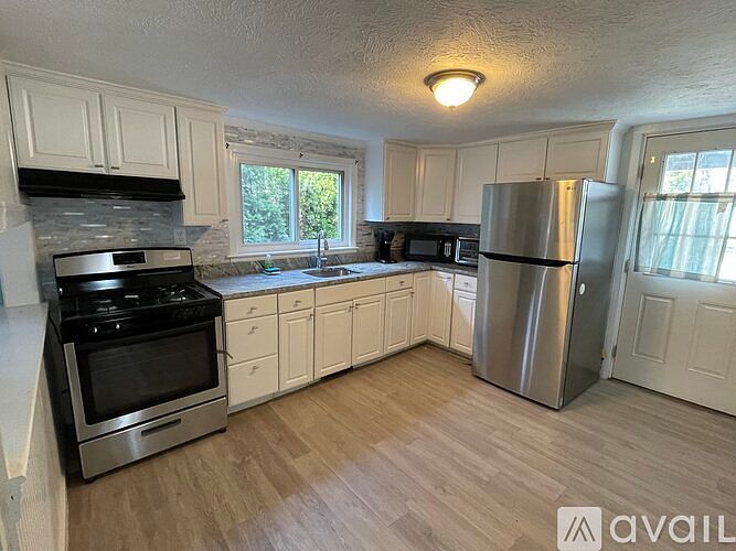 1st image of 48 Norton St #2