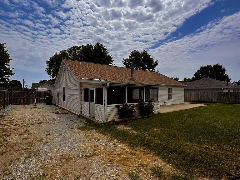 659 Frances Dr — Photo 22