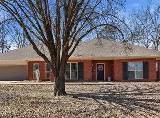 209 Pembroke Dr, Brandon, MS 39047
