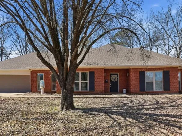 209 Pembroke Dr, Brandon, MS 39047