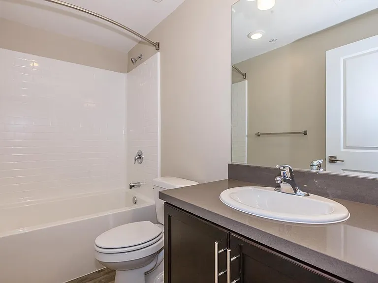Esencia Sur Apartment Homes — Photo 59
