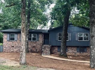 913 Sun Valley Rd, Birmingham, AL 35215