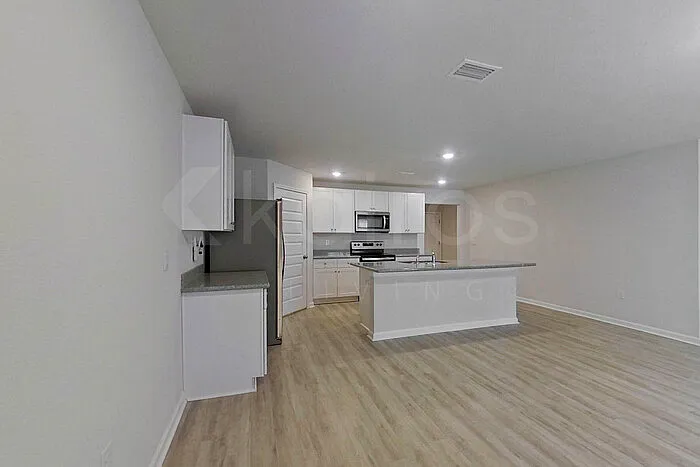 4 bed, 2.0 bath, 1787 sqft, $2,225 — Photo 4
