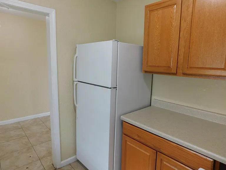 320 N 16th St #2 — Photo 12
