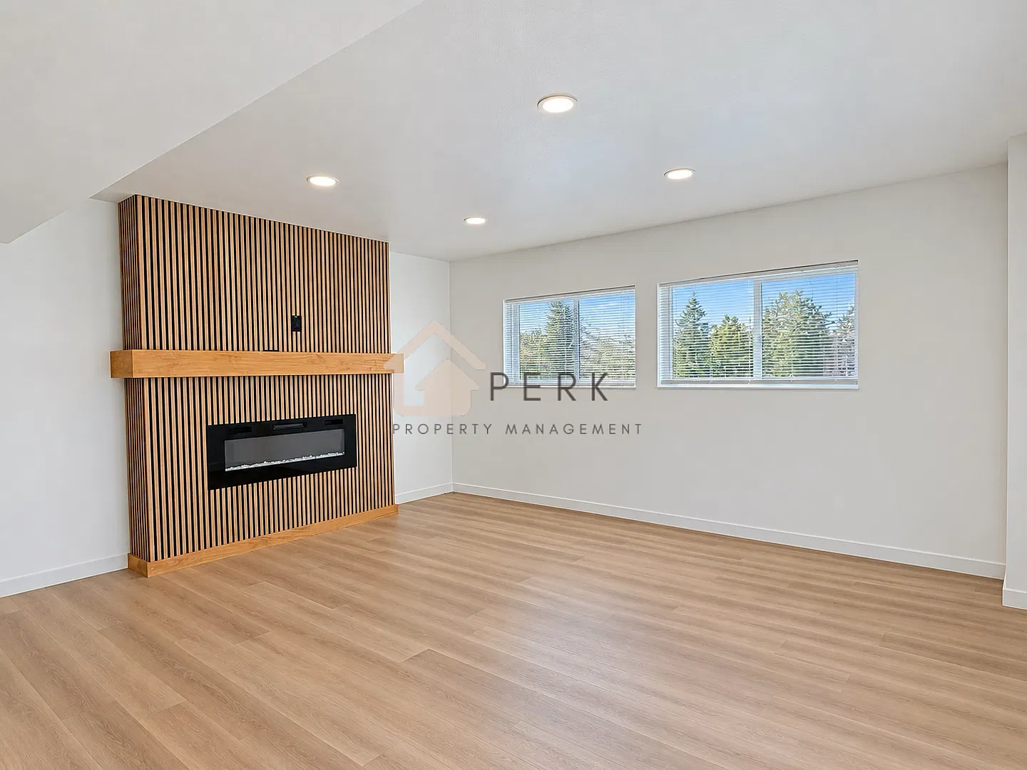 11005 Kent Duplex — Photo 3
