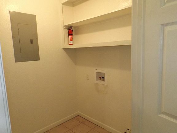 4th image of 920 Andrews St #920