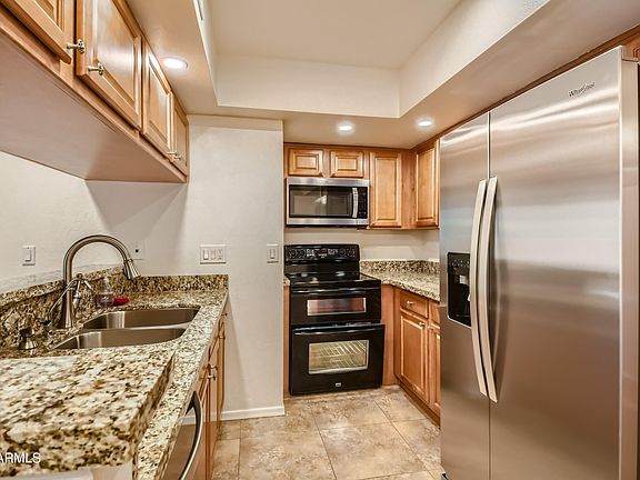 5th image of 2935 N 68TH Street #131