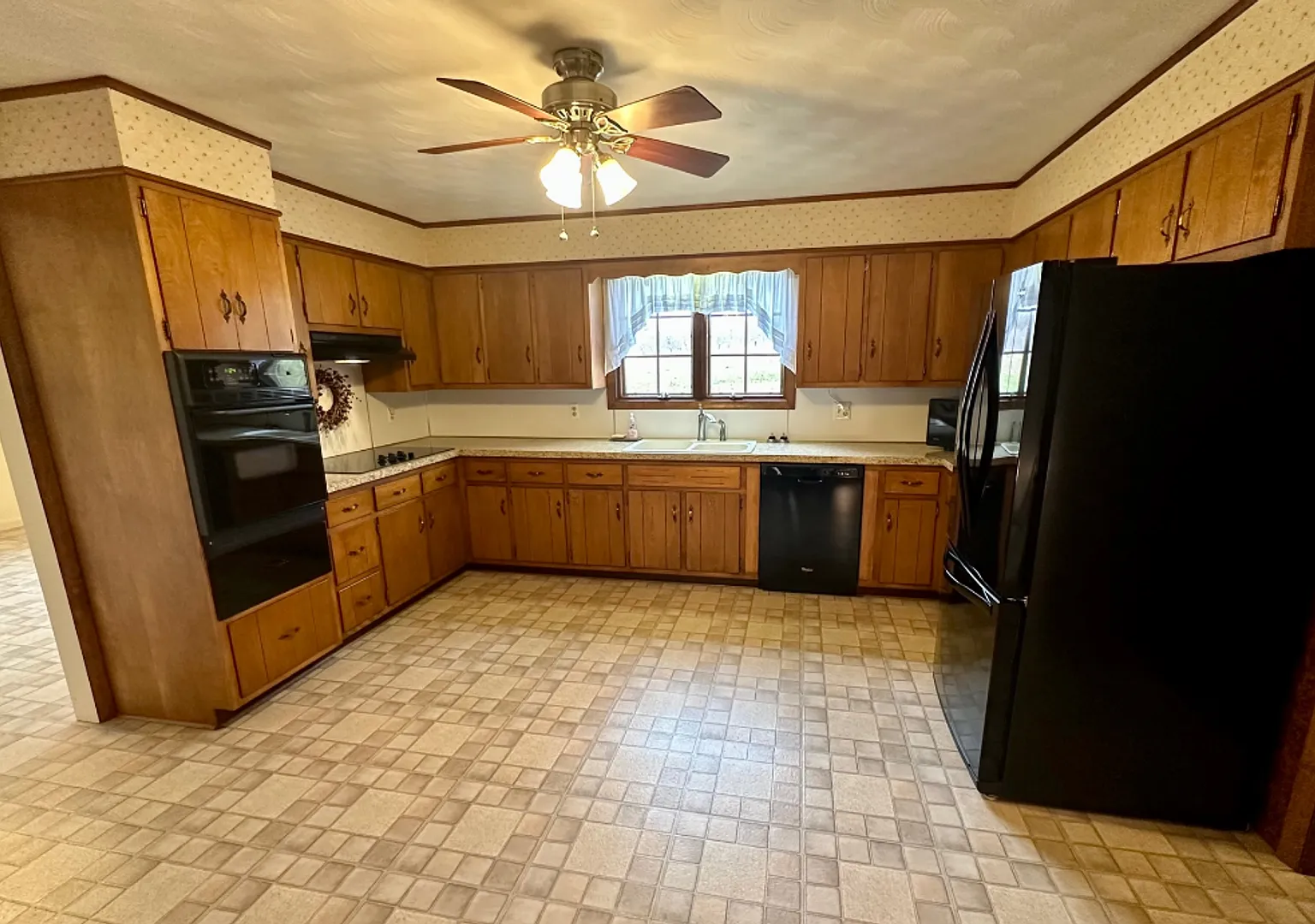 1448 Abbottstown Pike — Photo 4