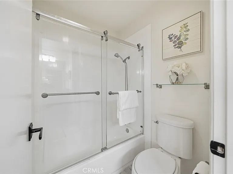 185 Streamwood — Photo 13