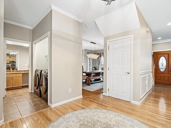 3rd image of 94 Rosegate Farm Drive