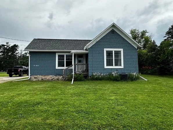 513 N Nash St, Hortonville, WI 54944