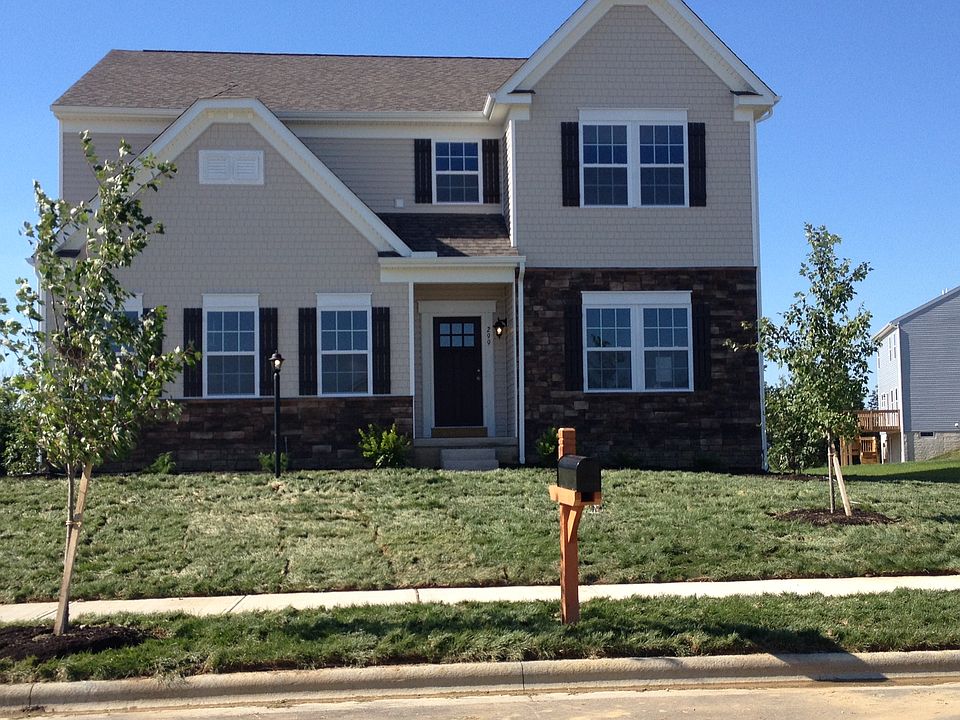 1st image of 299 Eagles Nest Ave