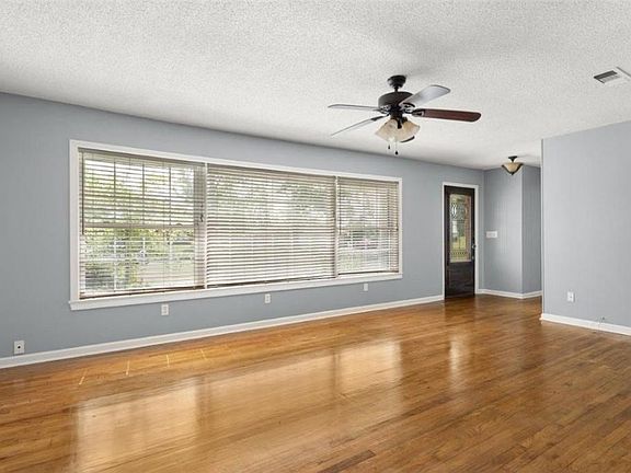 2nd image of 226 Quelqueshue St