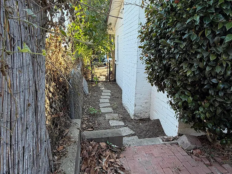 316 Oceano Ave #A — Photo 14