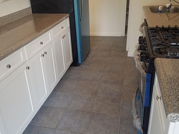 4th image of 47 Davis Ave #373