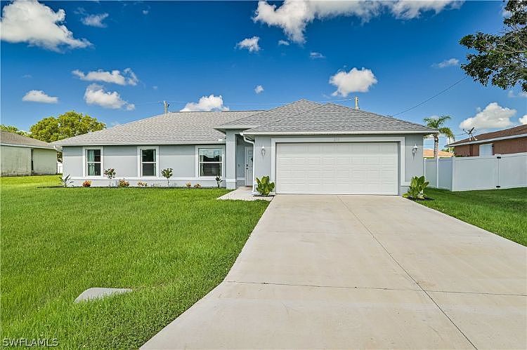 1st image of 210 SE 5th Pl