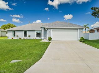210 SE 5th Pl, Cape Coral, FL 33990