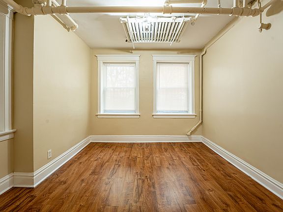 2nd image of 1012 N Oakley Blvd #G