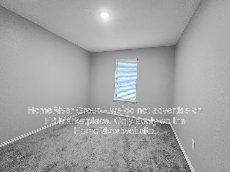 807 W Smith St — Photo 16