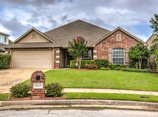2913 W F St, Jenks, OK 74037