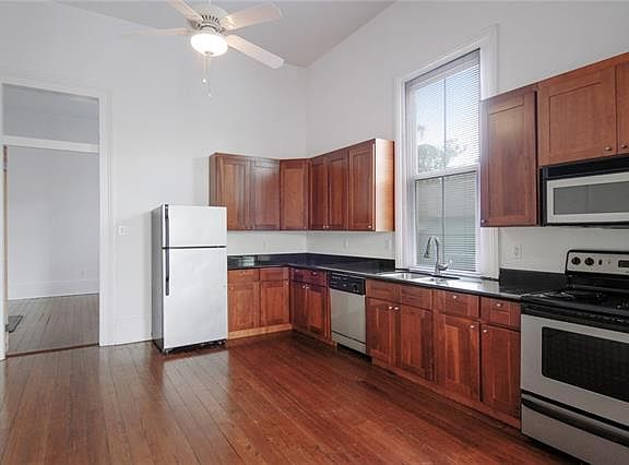 4th image of 3518 Laurel St #A