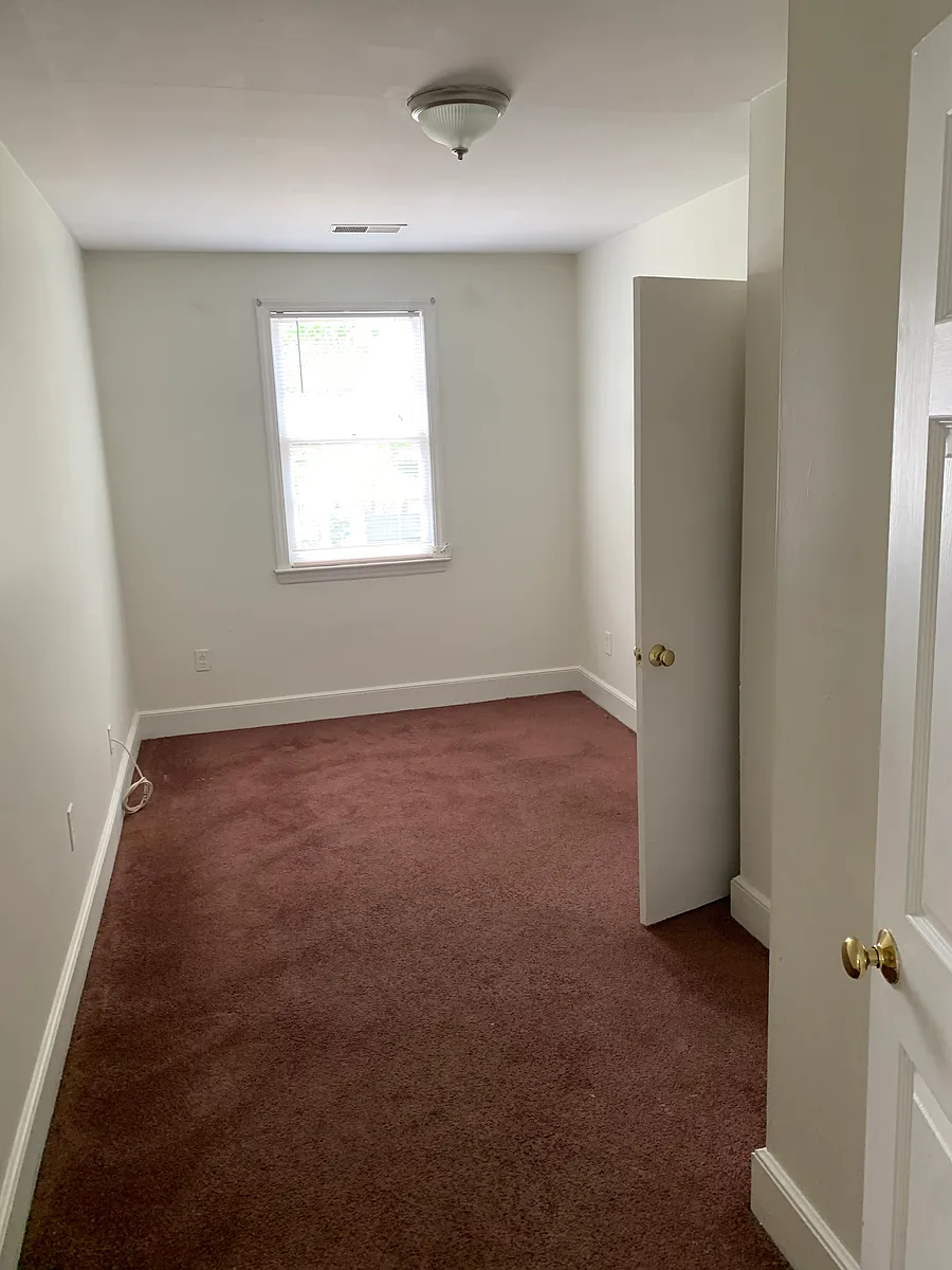 Building Photo - 95 Morris St #A